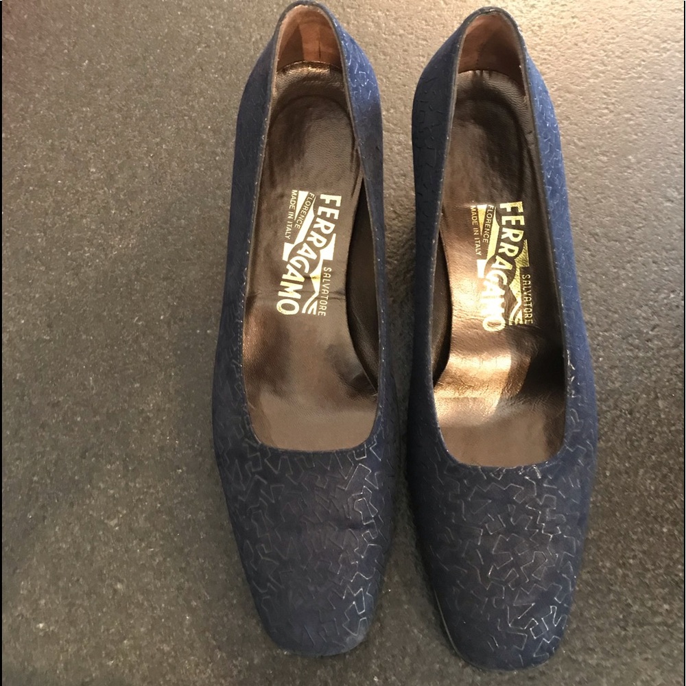 Salvatore Ferragamo Navy Suede Pumps Size 8